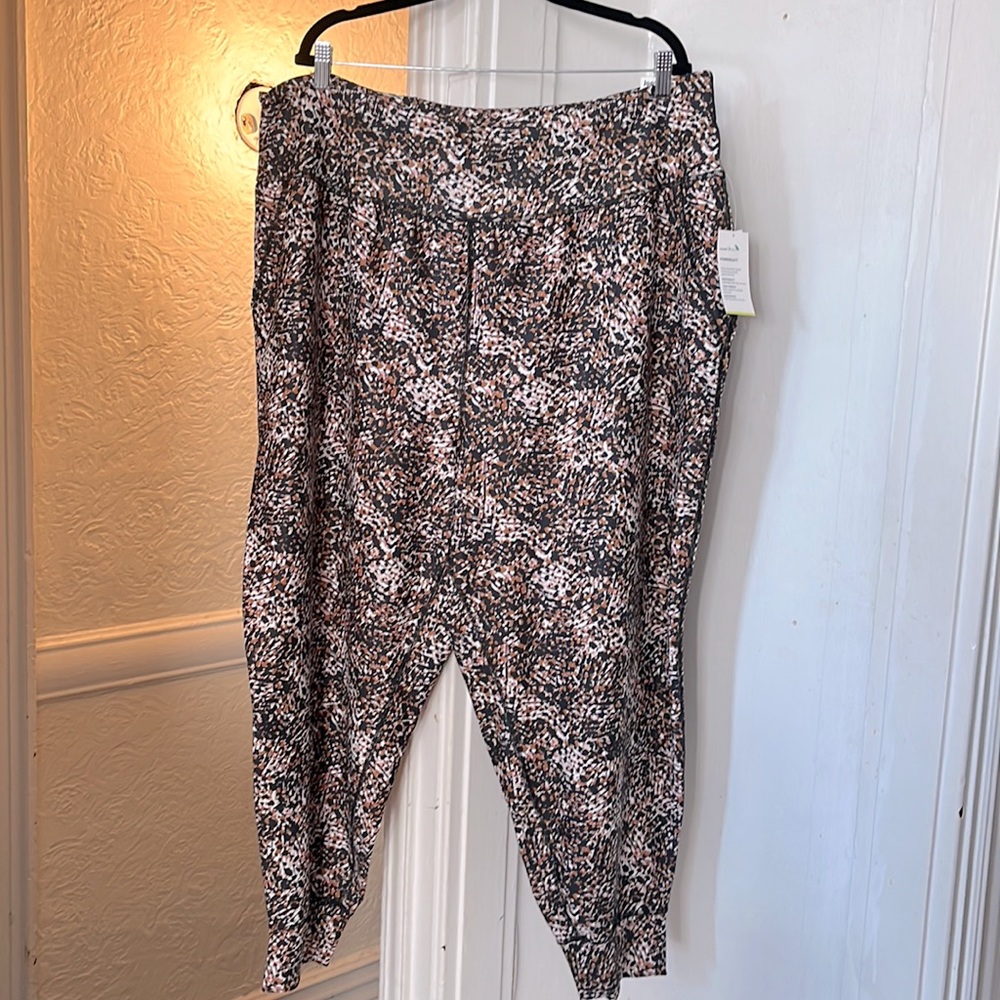 Old Navy Multicolor Animal Print Leggings - Black, Brown, Cream
